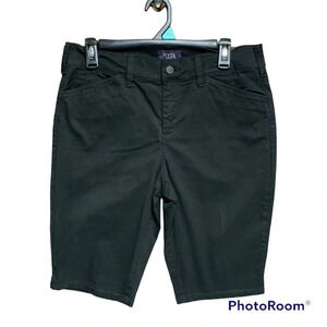 NYDJ black Bermuda Christy style petite shorts.  Liftxtuck technology 4P